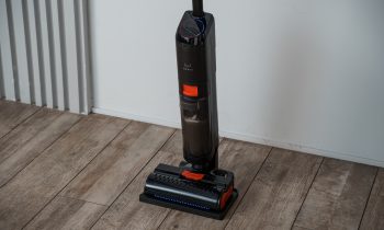 Обзор вертикального моющего пылесоса Okami M500