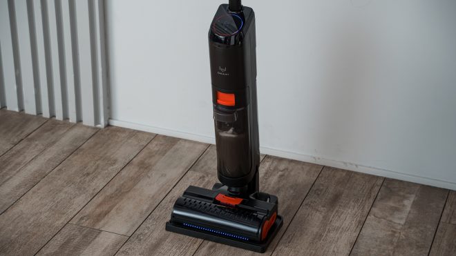 Обзор вертикального моющего пылесоса Okami M500